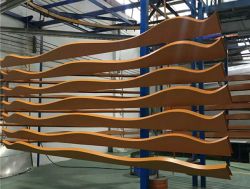 廣東弧形鋁方通廠家 造型弧形鋁方通價(jià)格 波浪形鋁方通吊頂